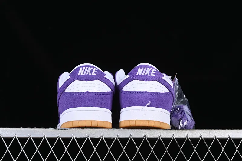 All categories Nk SB Dunk Series Nk SB Dunk Low low-top sneakers Cost-effective version Nk SB Dunk "Purple Suede" wicked purple color SB low-top casual sneakers DV5464-500